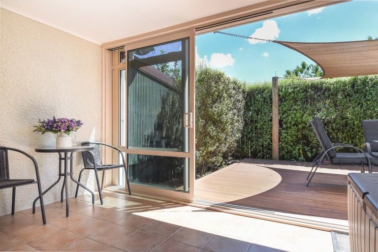 Photo of property in 8 Raukura Place, Koutu, Rotorua, 3010