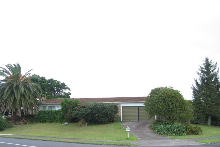 Photo of property in 12 Riverhills Avenue, Pakuranga Heights, Auckland, 2010