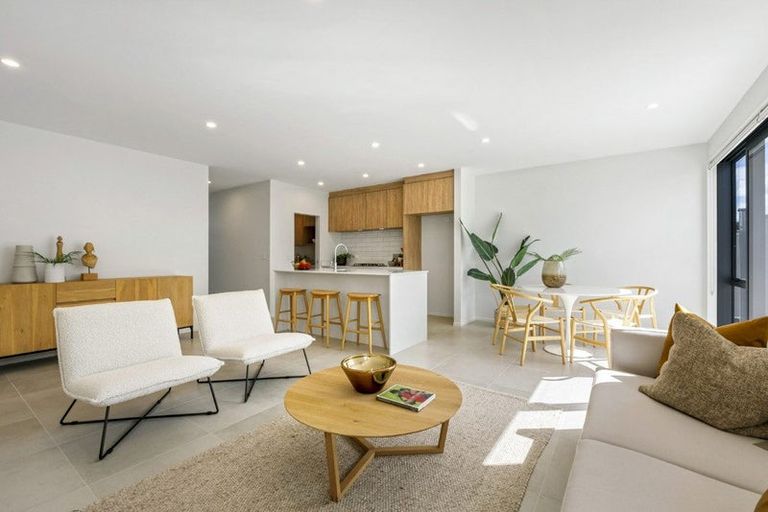 Photo of property in 104e Pepene Avenue, Takanini, 2112