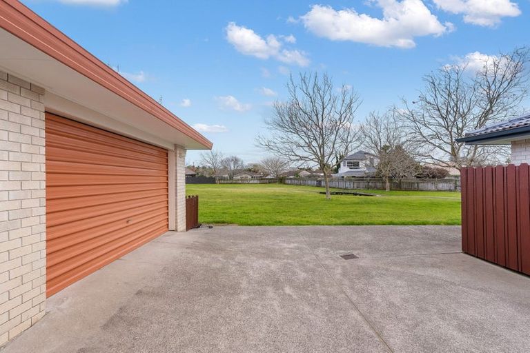 Photo of property in 2/16 Travers Place, Northpark, Auckland, 2013