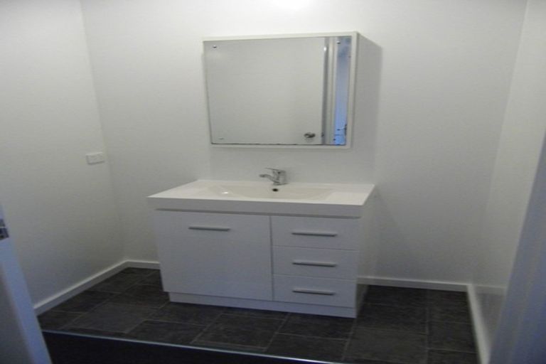 Photo of property in 2/20 Eastdale Road, Avondale, Auckland, 1026