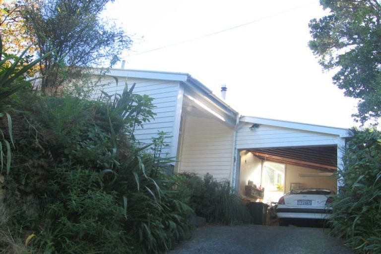 Photo of property in 39a Waitohu Road, York Bay, Lower Hutt, 5013