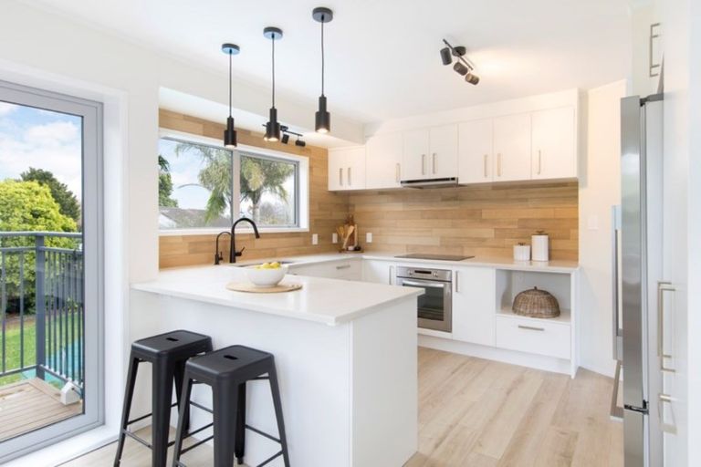 Photo of property in 13 Spinnaker Drive, Te Atatu Peninsula, Auckland, 0610