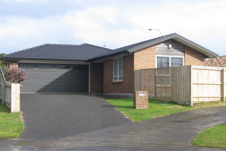 Photo of property in 22 Caltra Place, East Tamaki, Auckland, 2016
