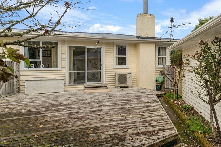 Photo of property in 2 Surrey Street, Stratford, 4332