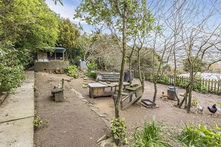 Photo of property in 18 Tawa Terrace, Tawa, Wellington, 5028