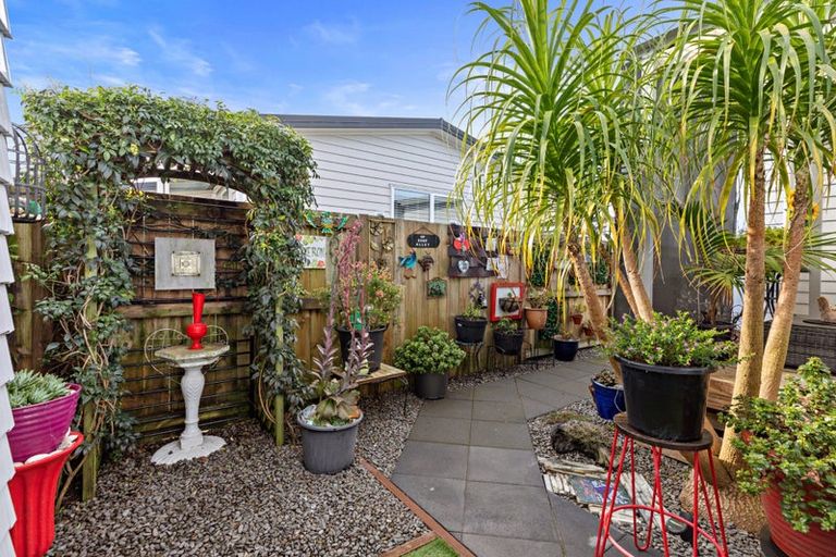 Photo of property in 11 Kamahi Crescent, Papamoa Beach, Papamoa, 3118