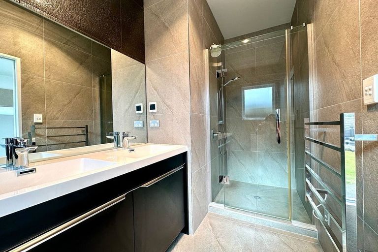 Photo of property in 9 Kaipuke Crescent, Gulf Harbour, Whangaparaoa, 0930