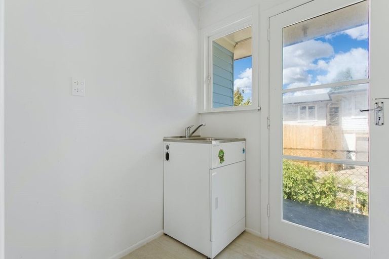 Photo of property in 27 Cotswold Lane, Mount Wellington, Auckland, 1060