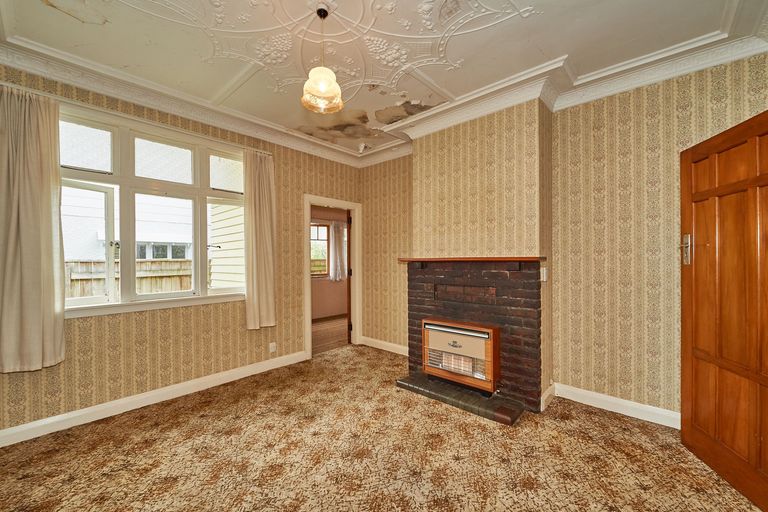 Photo of property in 46 Dahlia Street, Palmerston North, 4410