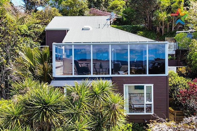 Photo of property in 14 Maungaraki Road, Korokoro, Lower Hutt, 5012