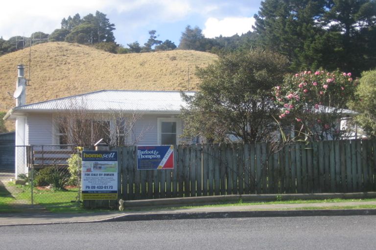 Photo of property in 111 George Street, Hikurangi, 0114