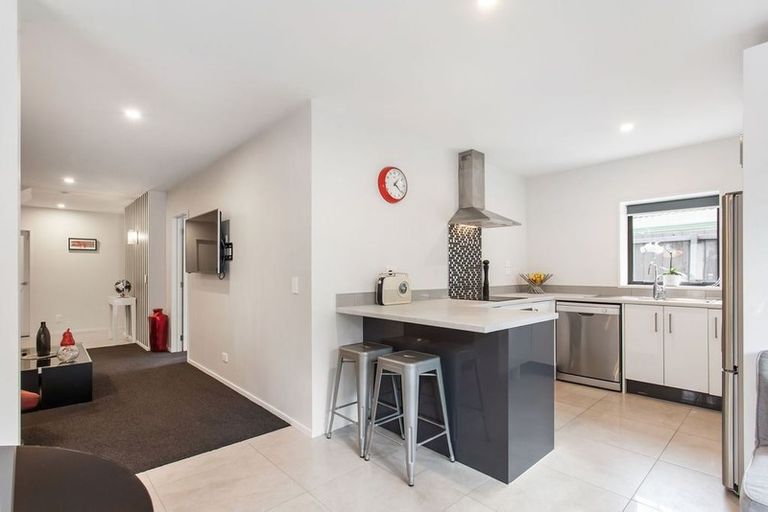 Photo of property in 2 Rembrandt Place, Burnside, Christchurch, 8053