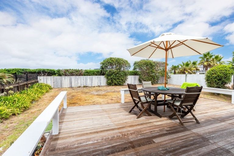 Photo of property in 40 Meiklejohn Way, Omaha, 0986