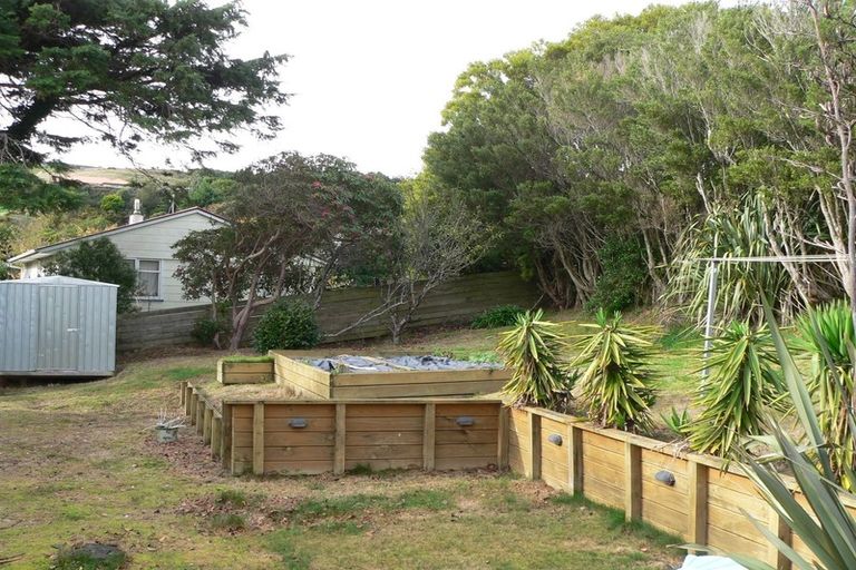 Photo of property in 17 Taylor Terrace, Tawa, Wellington, 5028