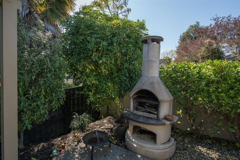 Photo of property in 25 Martin Street, Monaco, Nelson, 7011