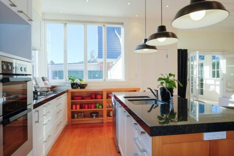 Photo of property in 2 Sim Street, Maori Hill, Dunedin, 9010