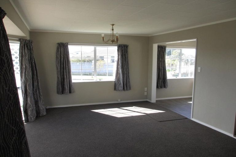 Photo of property in 15 Mercury Street, Milson, Palmerston North, 4414