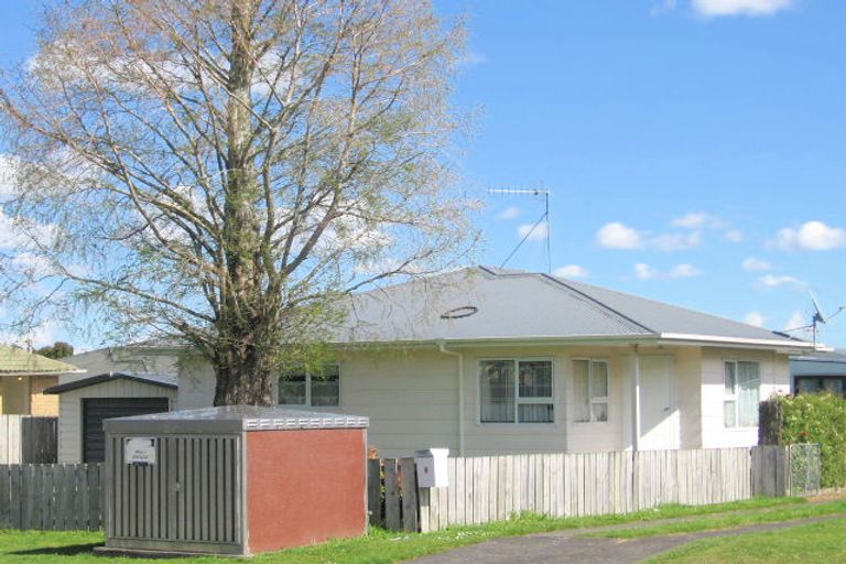 Photo of property in 4 Warwick Place, Brookfield, Tauranga, 3110