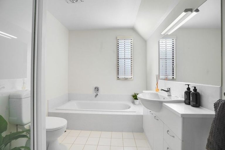 Photo of property in 576 River Road, Fairfield, Hamilton, 3214