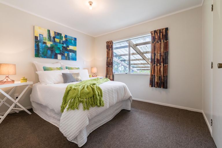 Photo of property in 52 Hinerau Street, Henderson, Auckland, 0612