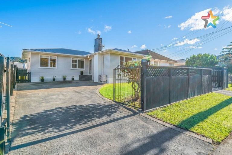 Photo of property in 7 Ruthven Road, Wainuiomata, Lower Hutt, 5014
