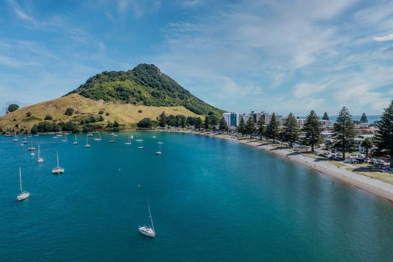 Photo of property in Salisbury Crown, 5/7 Salisbury Avenue, Mount Maunganui, 3116