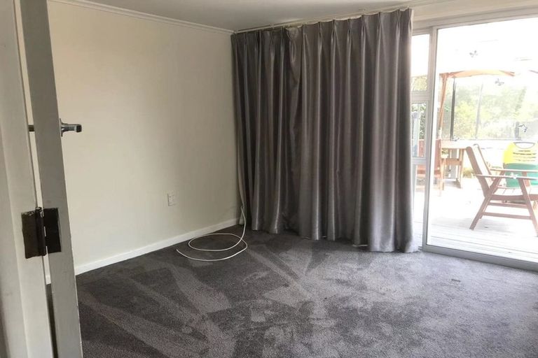 Photo of property in 17 Trafalgar Road, Milford, Auckland, 0620