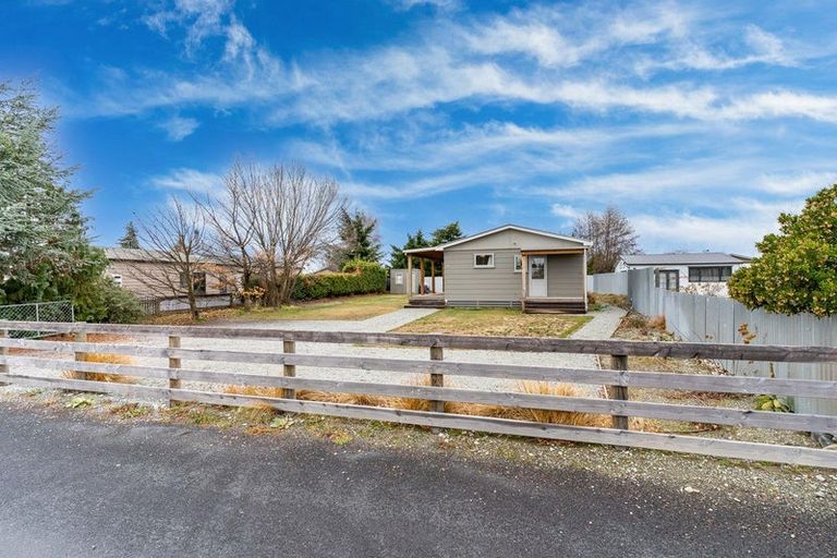 Photo of property in 39 Glencairn Road, Twizel, 7901