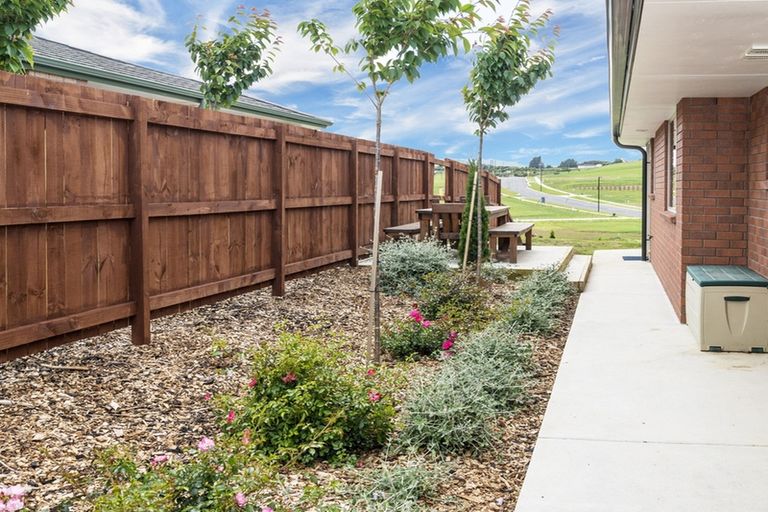 Photo of property in 28 Helenslee Road, Pokeno, 2402