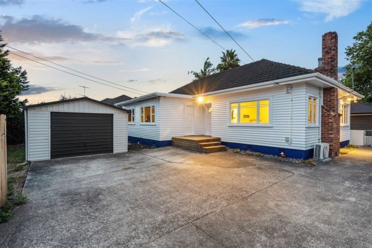 Photo of property in 19 Clevedon Road, Papakura, 2110