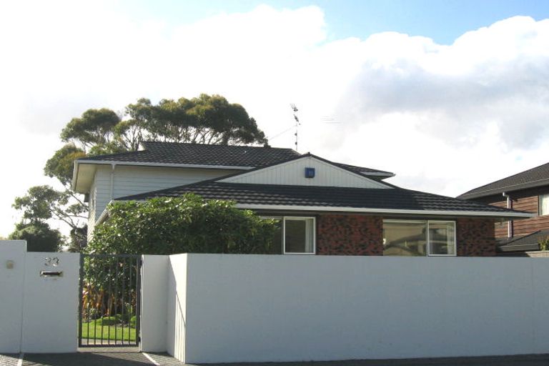 Photo of property in 33 De Menech Grove, Avalon, Lower Hutt, 5011