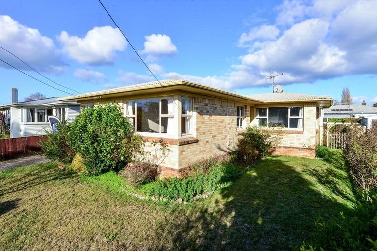 Photo of property in 22 Keats Crescent, Enderley, Hamilton, 3214