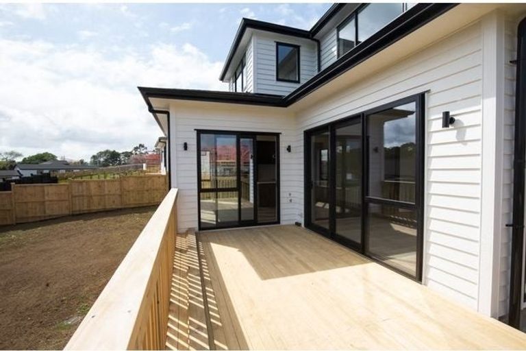 Photo of property in 13 Katote Avenue, Swanson, Auckland, 0614