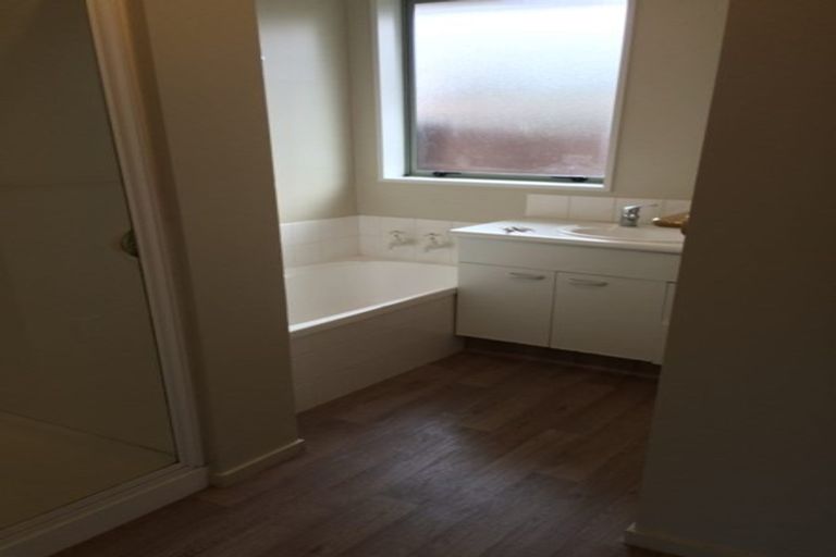 Photo of property in 5 York Tong Place, Addington, Christchurch, 8024