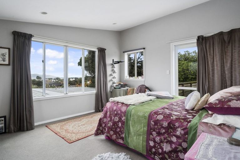 Photo of property in 16 Falla Street, Paraparaumu Beach, Paraparaumu, 5032