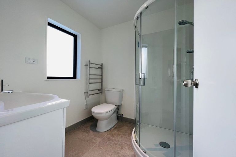 Photo of property in 24 Black Beech Crescent, Takanini, 2110