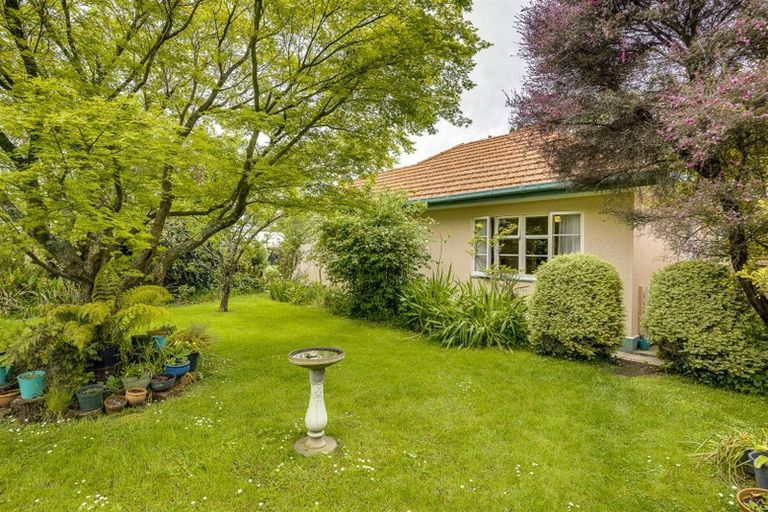 Photo of property in 16 Plassey Street, Havelock North, 4130