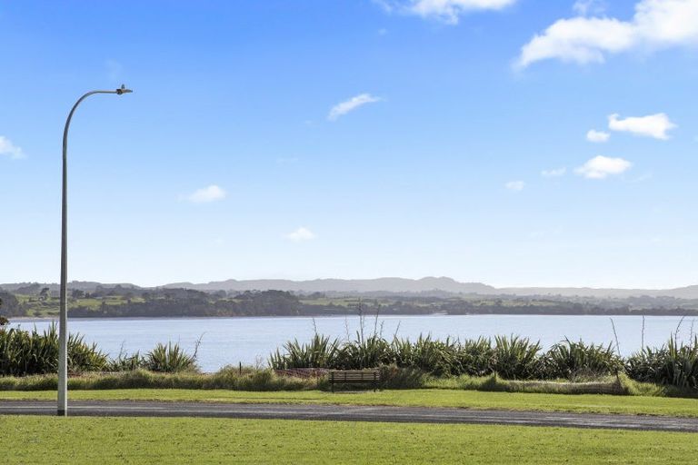 Photo of property in 178 Torkar Road, Clarks Beach, 2122