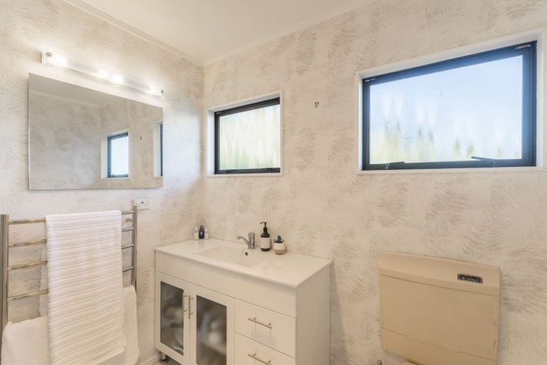 Photo of property in 11 Kea Street, Waikanae, 5036