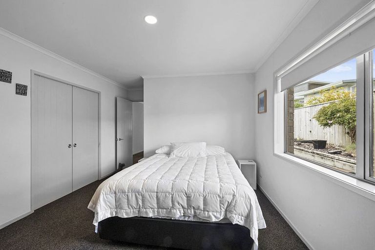 Photo of property in 27 Redwood Crescent, Hurdon, New Plymouth, 4310