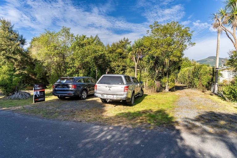 Photo of property in 86 Beach Road, Long Beach, Port Chalmers, 9081