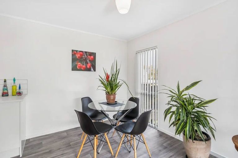 Photo of property in 1/6 Trounson Avenue, Clendon Park, Auckland, 2103