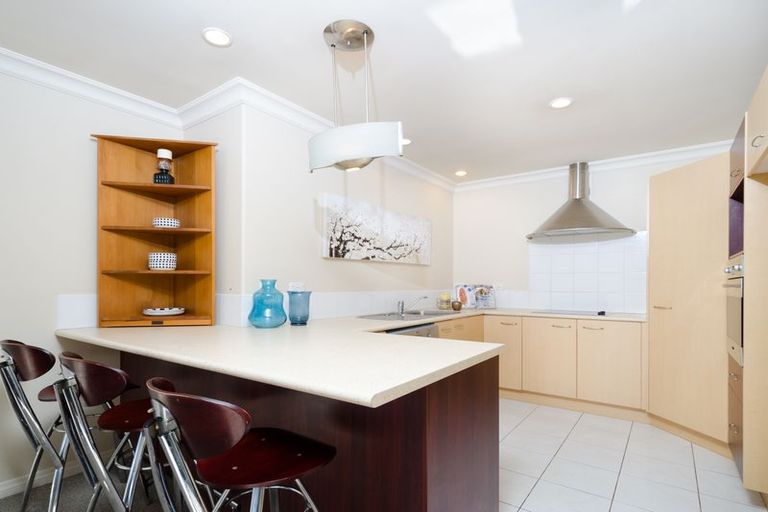 Photo of property in 34 Jadewynn Drive, Massey, Auckland, 0614