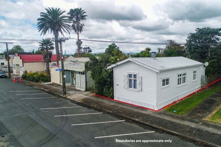 Photo of property in 23 Raupo Wharf Road, Ruawai, 0592