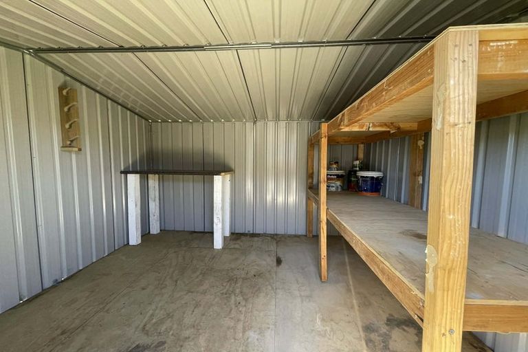 Photo of property in 18 Taupata Lane, Helensville, 0800