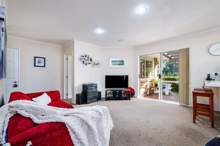Photo of property in 47 Hewlett Road, Massey, Auckland, 0614