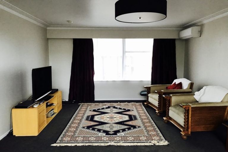 Photo of property in 2/28 Norman Road, Hauraki, Auckland, 0622