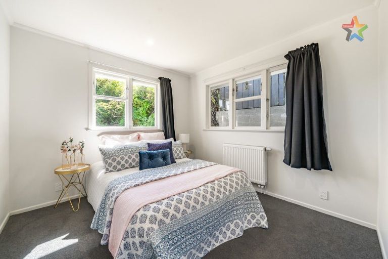 Photo of property in 24 Martin Grove, Normandale, Lower Hutt, 5010