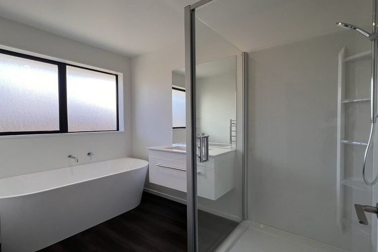 Photo of property in 132 Shillingford Boulevard, Rolleston, 7615